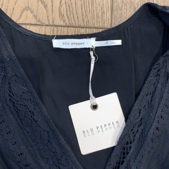 Blu Pepper Black Lace Romper, deep V. size small. - Picture 5 of 5